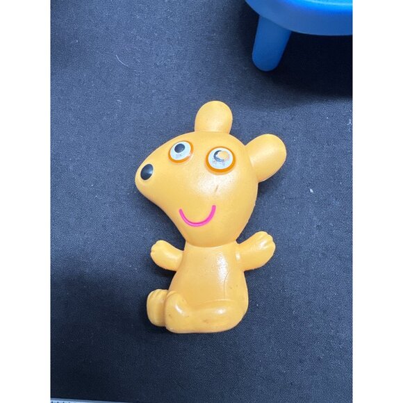 Peppa Pig Family & Friends Figurine Playset With Accessories - Picture 2 of 12